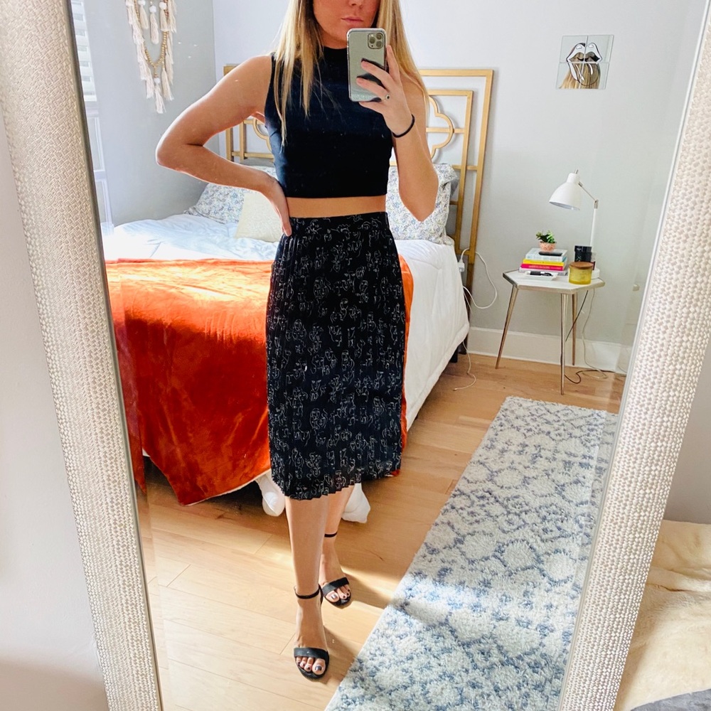NWT Black Pleated Midi Skirt, size XS